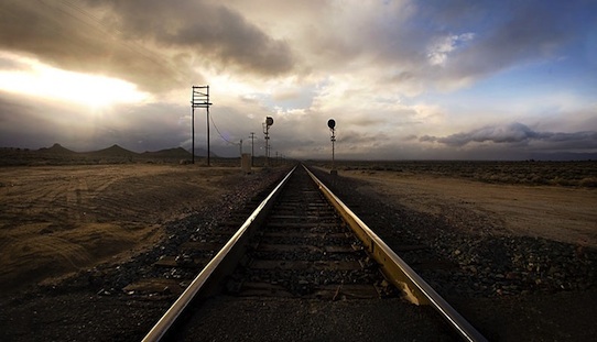 UltimateGraveyard - Mojave Desert train tracks